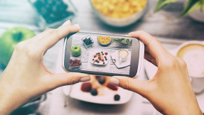 Darum sollten Sie keine Essensbilder auf Instagram teilen
