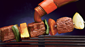 Test: So schmecken die beliebtesten Grillsaucen