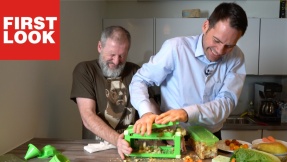 Chaos-Video: Nicer Dicer Magic Cube im Test