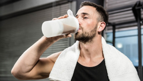 Bringen Eiweißshakes überhaupt etwas?