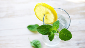 Mineralwasser selbst aromatisieren