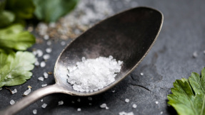 7 Tricks für eine salzarme Ernährung