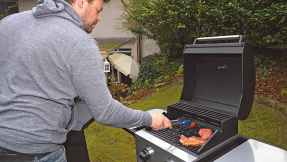 Günstiger Gasgrill: Enders Brooklyn im Test