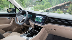 VW Touareg 2018: Das neue SUV mit Riesen-Display!