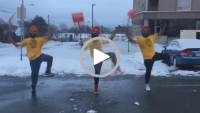 Viraler Weihnachtshit: Der Schneeschaufeltanz aus Kanada