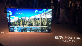 Sonys OLED-TV Bravia A1: Der Bildschirm gibt den Ton an