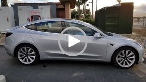 Tesla Model 3: Erlkönig an der Ladesäule erwischt