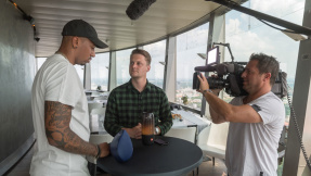 Gewinnen Sie von Boateng signierte JBL-Produkte!