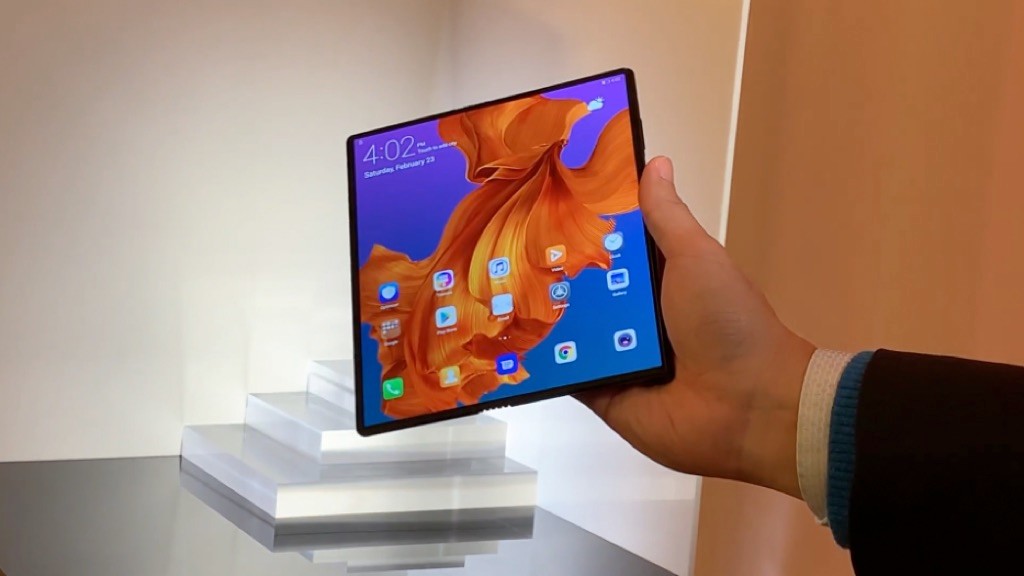 Huawei Mate X Falt Handy Mit Erheblichen Problemen Computer Bild