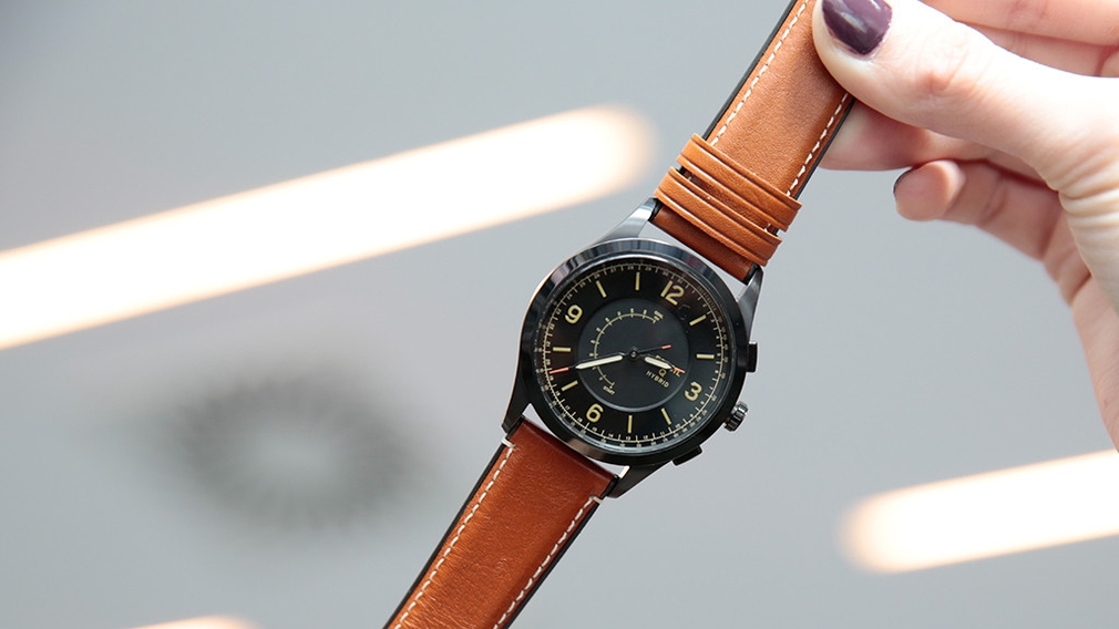 fossil q activist review