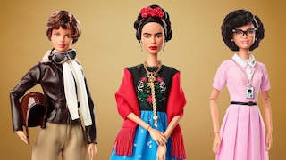 Amelia Earhart, Frida Kahlo und Katherine Johnson als Barbie-Puppen