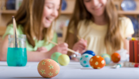 Ostereier bemalen: So wird es zu Ostern richtig bunt