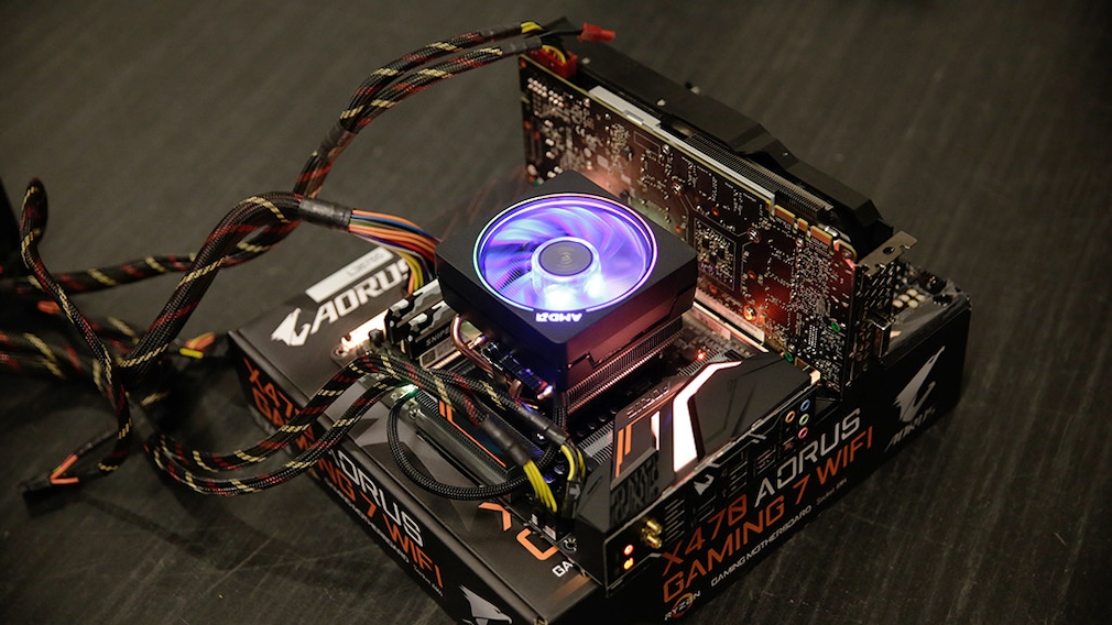 AMD Ryzen 7 2700X – Testplattform