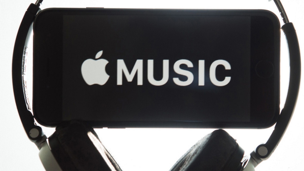 Apple: Logo