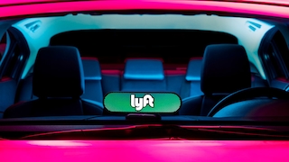 Auto mit Lyft-Logo