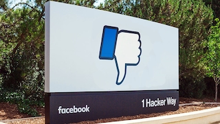 Facebook-Stele mit Daumen runter