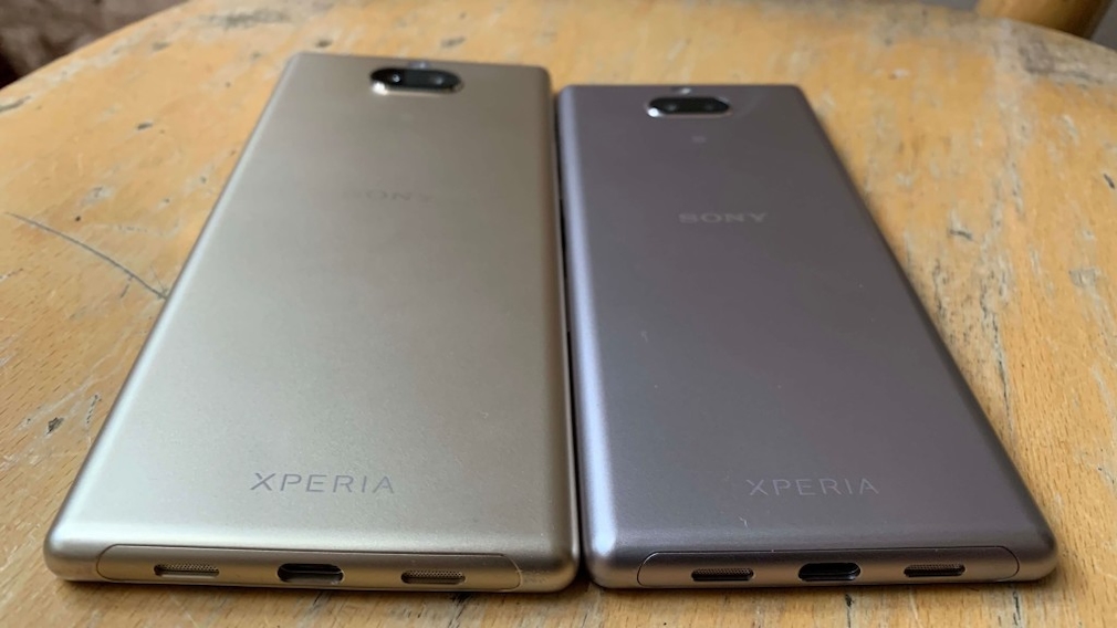Größenvergleich: Sony Xperia 10 Plus und Xperia 10