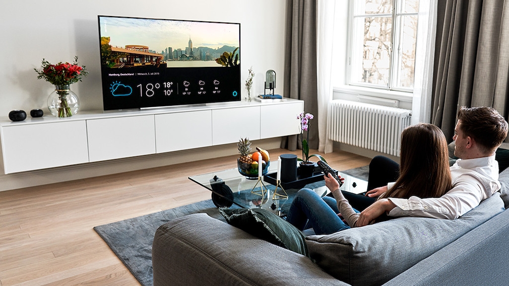 Alle neuen Fernseher von LG im Überblick: Jetzt wohnt Alexa in den TVs Die meisten LG-Fernseher verfügen über eine umfangreiche Sprachsteuerung: Mit LG-eigener Intelligenz für TV-Funktionen wie Senderwechsel und Filmsuche sowie mit Google und Alexa für Alltagsfragen und zur Smart-Home-Steuerung. 