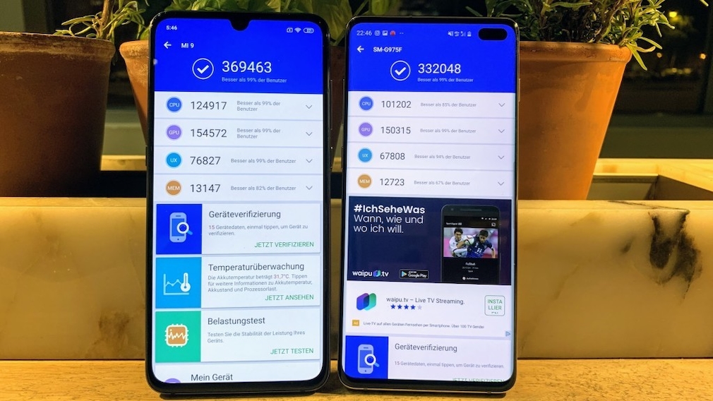Xiaomi Mi 9: Praxis-Test, Preis, Release, Bilder, kaufen, technische Daten Sensationell: Der pfeilschnelle Snapdragon 855 macht das Mi 9 (links) zum schnellsten Smartphone am Markt, da hat sogar das S10 Plus (rechts) das Nachsehen. 
