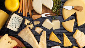 Forscher: Musik verändert den Geschmack von Käse