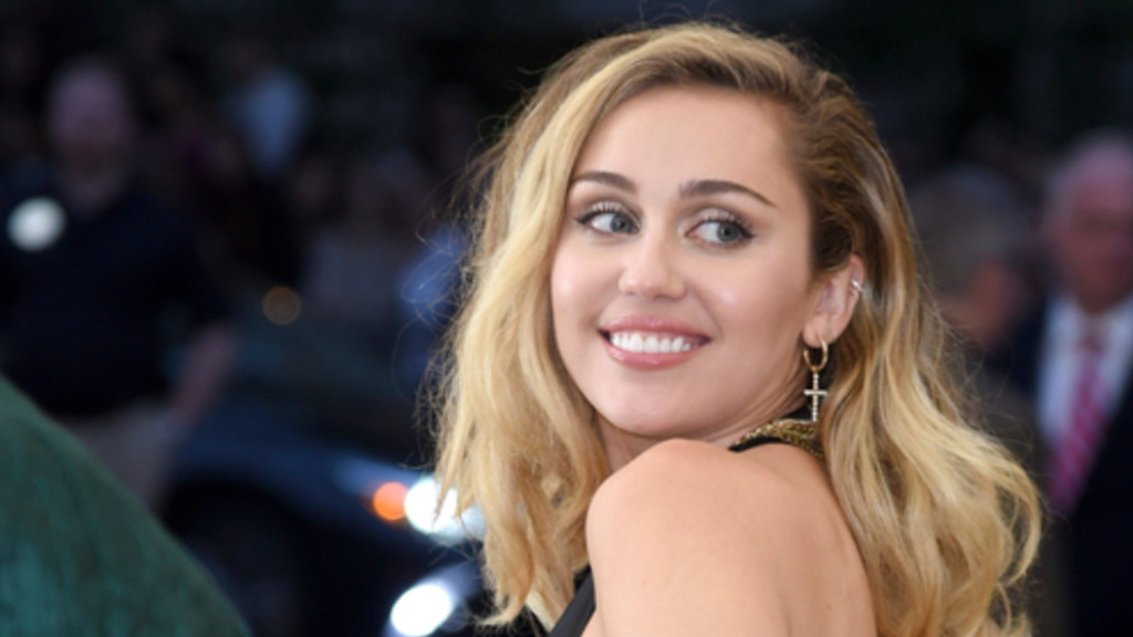 Instagram-Nacktfoto: Warum zieht Miley Cyrus blank?