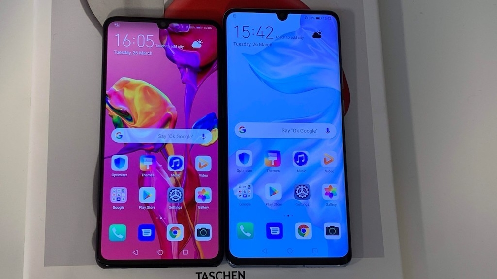 Size comparison: Huawei P30 and Huawei P30 Pro
