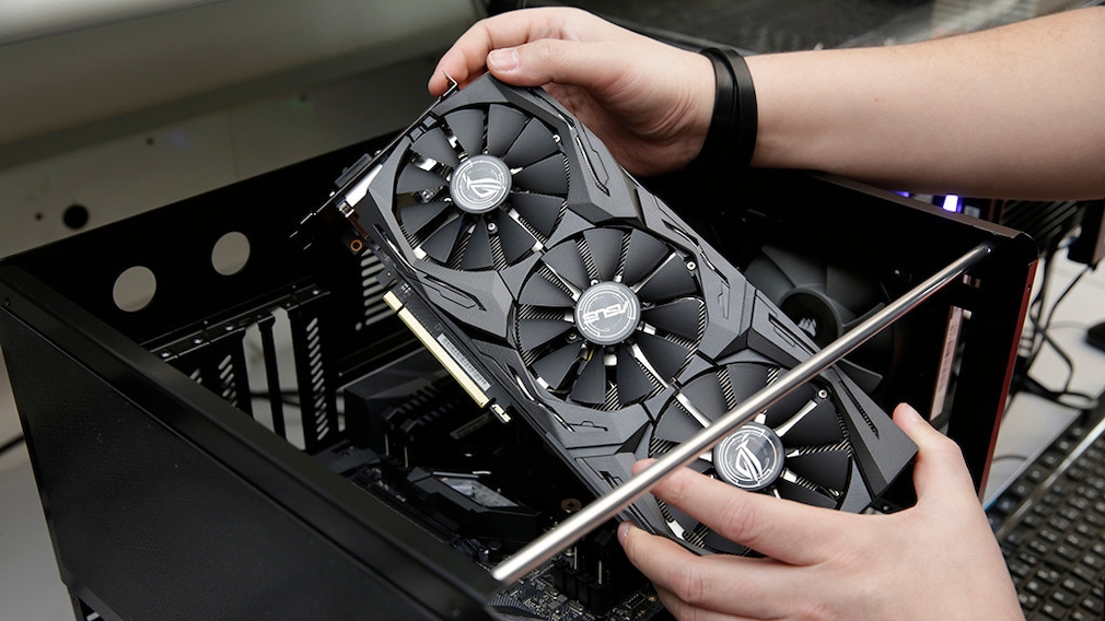 Kann Man 2 Grafikkarten In Einen Pc Einbauen Grafikkarte einbauen: So geht es einfach Schritt-für-Schritt