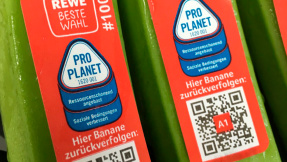 Darum sind bei Rewe jetzt QR-Codes auf den Bananen