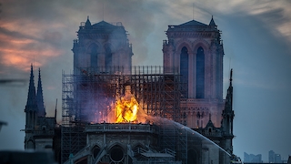 Notre-Dame de Paris brennt