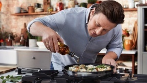 Pfannen mit Klick: Neues Tefal-Kochset von Jamie Oliver