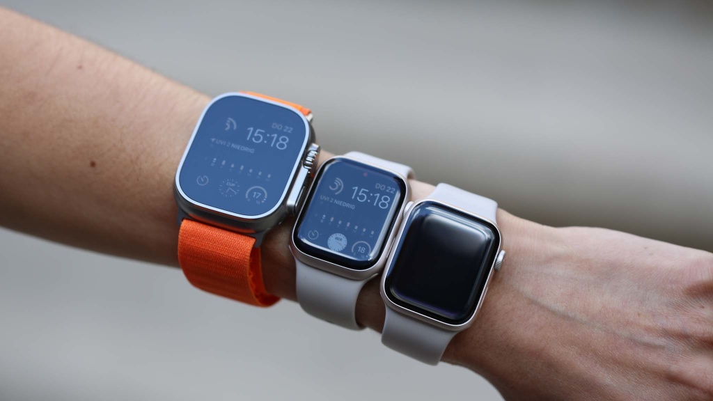 Apple watch 42mm 44mm comparison deals