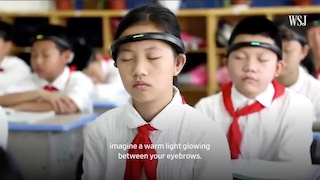 Chinesische Schüler lassen ihre Gehirnwellen überwachen