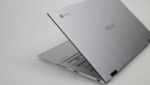 Asus Chromebook Flipc C436 in der Rückansicht © COMPUTER BILD