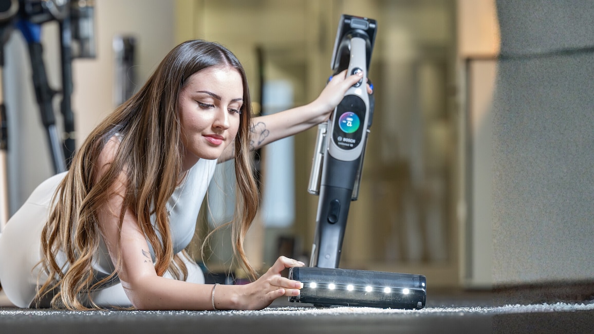 Mit starker Tierhaarentfernung, hoher Flächenleistung und einfacher Handhabung setzt sich der Bosch Unlimited 10 an die Spitze des Testfelds.