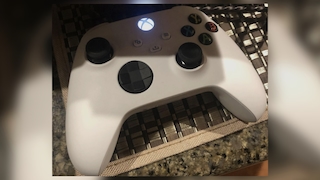 Weißer Controller der Xbox Series X 