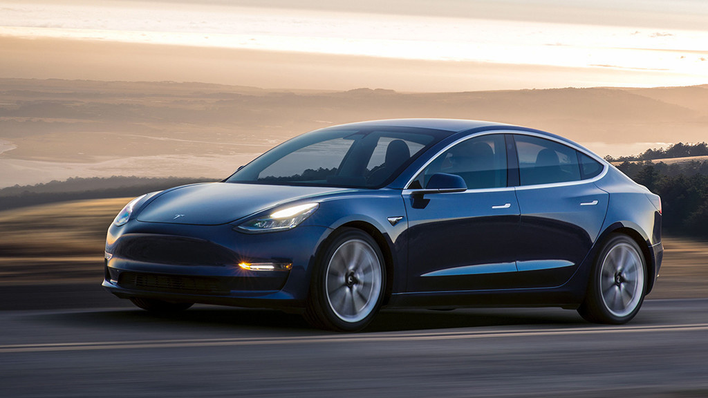 Tesla gebraucht kaufen in Grünheide (Mark) - Gebrauchtwagen suchen