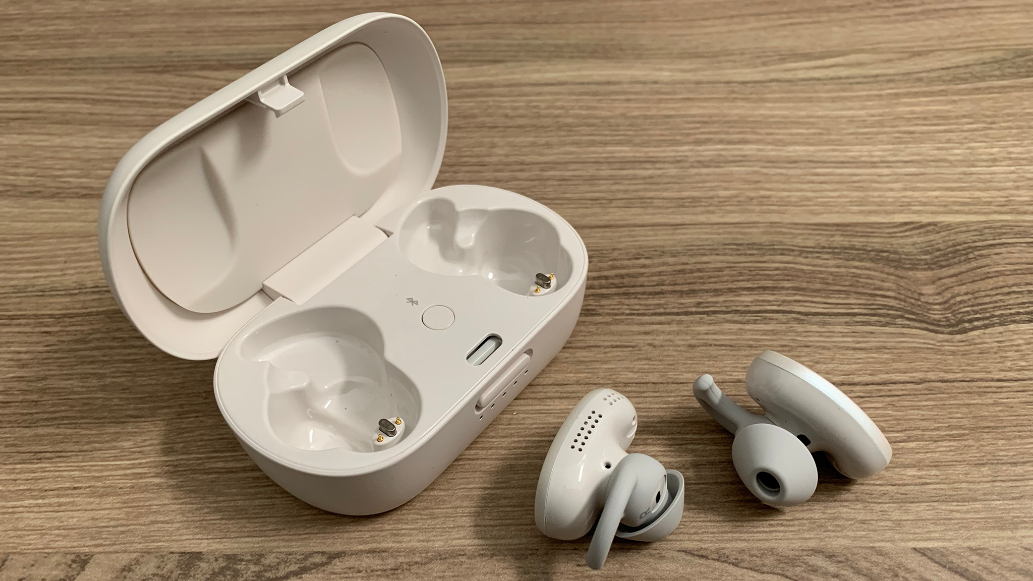 Bose quietcomfort hotsell earbuds bedienungsanleitung