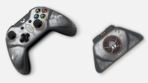 Xbox Wireless Controller mit Xbox Pro Ladeständer im Mandalorianer-Design © Microsoft