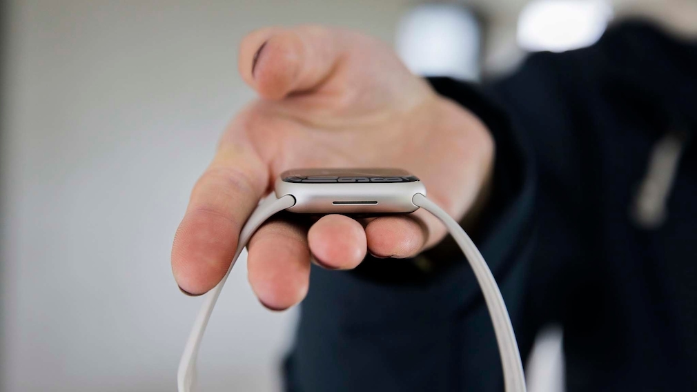 refractive edge Apple Watch 7