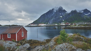 Blick über einen norwegischen Fjord
