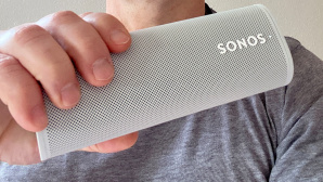 Sonos Roam im Test: Der kleine Lautsprecher kann viel und klingt �berraschend gut. © COMPUTER BILD