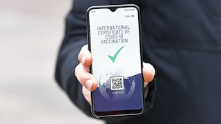 Digitaler Impfnachweis auf einem Handy