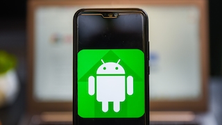 Android: Neues App-Format im Play Store Tod auf Raten? Google macht allmählich ernst mit der Abkehr vom APK-Format für Android-Apps.
