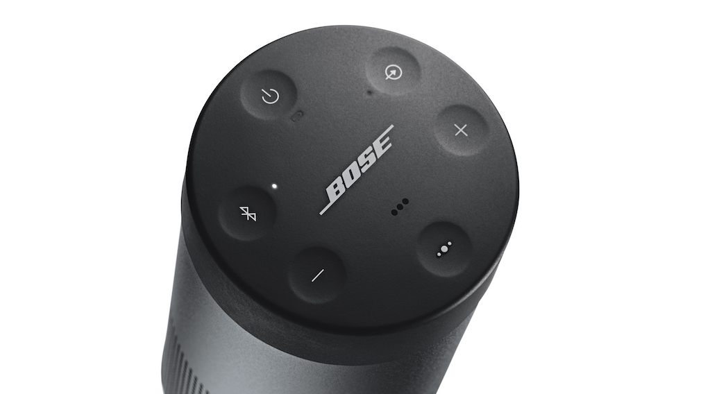 Bose SoundLink Revolve II im Test: Anschluss
