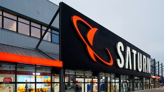 Saturn-Filiale in Ingolstadt von außen.