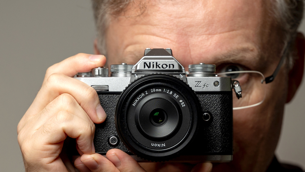 Nikon Z fc im Test: Systemkamera günstiger dank Cashback