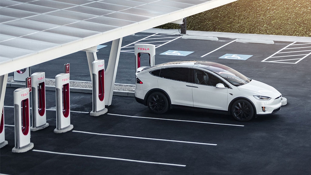 Tesla Supercharger-Station