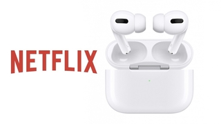 Netflix-Logo mit Apple AirPods Pro
