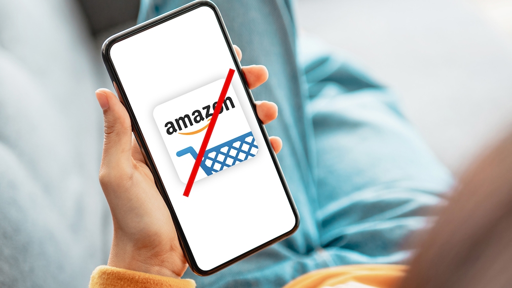 Rot durchgestrichene Amazon Shopping App auf dem Smartphone