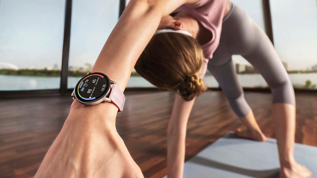 Huawei Watch GT 3: Huawei shows Smartwatch with Harmony OS and thick battery The 42 mm version of the Huawei Watch GT 3 is a bit slimmer. 